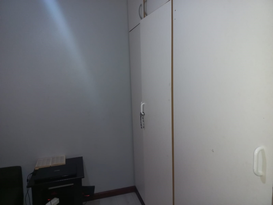 4 Bedroom Property for Sale in Lentegeur Western Cape